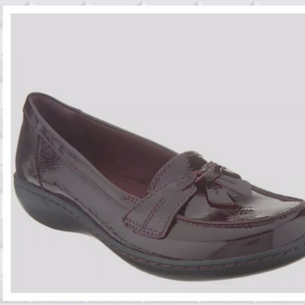 EUC Clarks WM'S Ashland Bubble Loafer BURGUNDY PATENT LEATHER SZ 6W